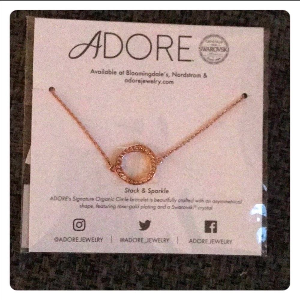 Adore Signature Organic Circle bracelet